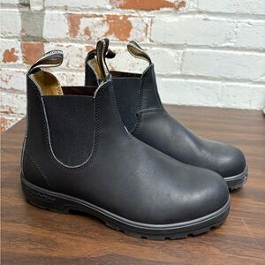 New Blundstone Black Chelsea Boots